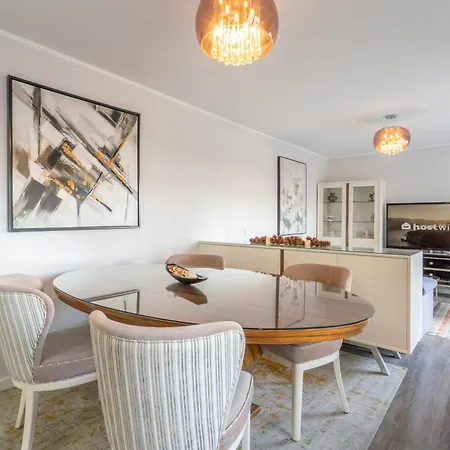 Host Wise - Elegant Spacious Flat W Balcony - Ace Location Vila Nova de Gaia