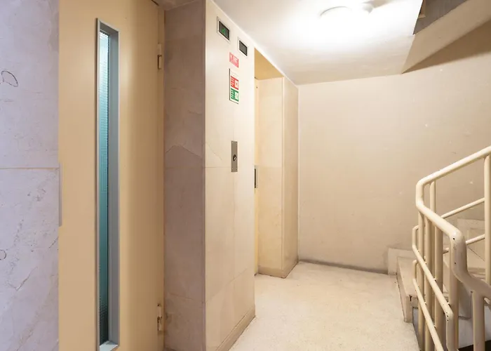 Host Wise - Elegant Spacious Flat W Balcony - Ace Location * Vila Nova de Gaia